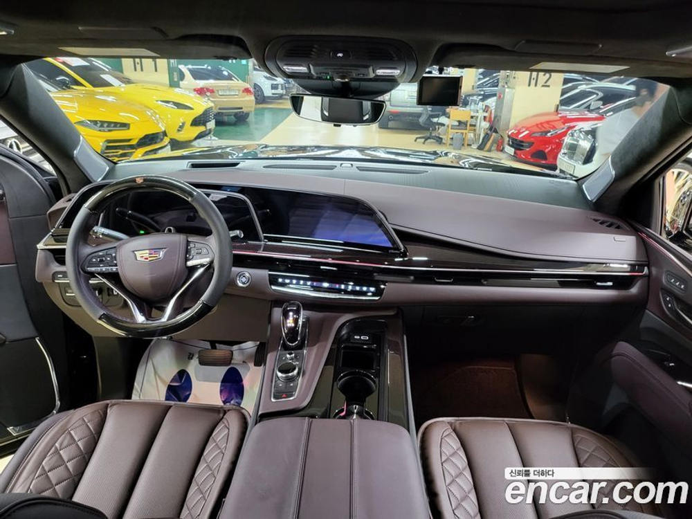 Cadillac Escalade 5 Generation 6.2 ESV (07.2023)