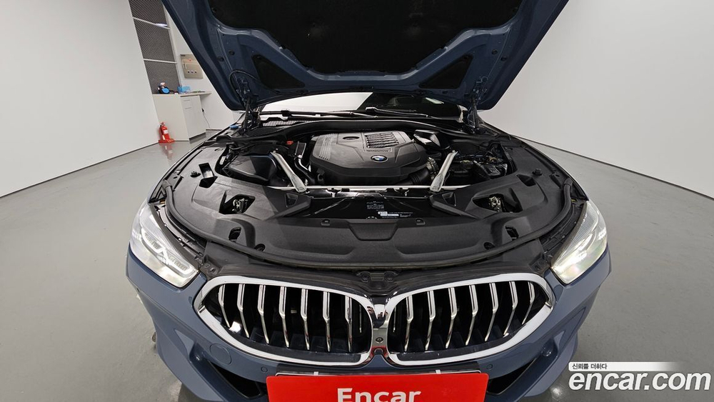 BMW 8 Series (G15) 840i xDrive M Sports First Editions Coupe (11.2019)