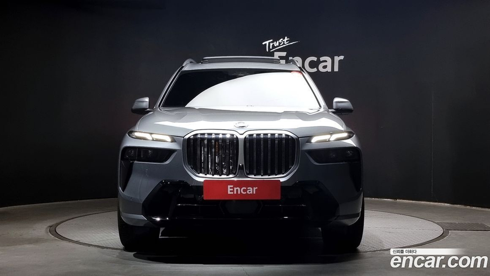 BMW X7 (G07) xDrive 40i M Sports 6-и местный (08.2023)