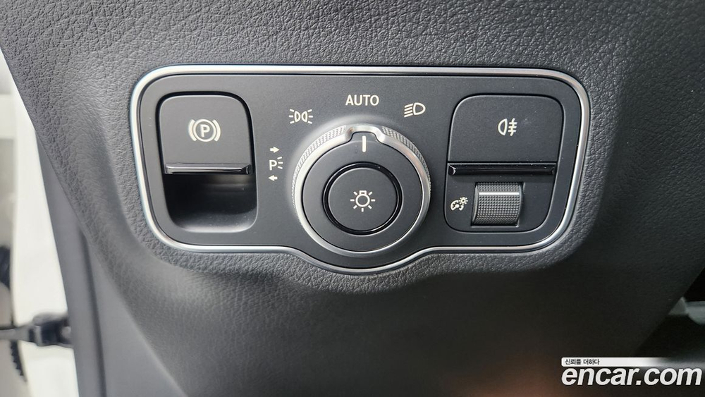 Mercedes-Benz GLA-Class H247 GLA250 4MATIC (02.2024)