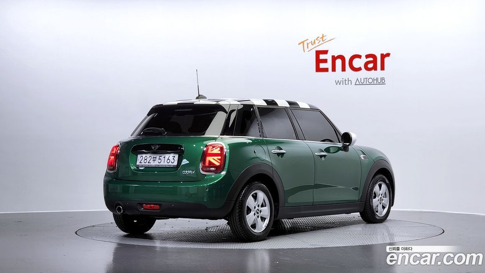 Mini Cooper 5 дверей Basic (03.2020)