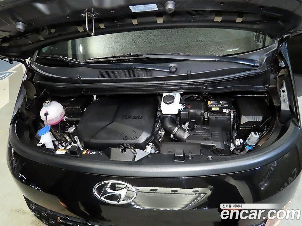 Hyundai Staria Cargo 3-х местный (01.2023)