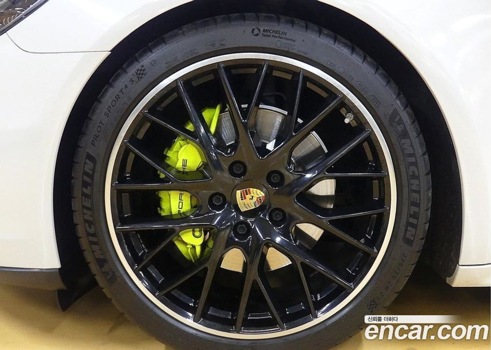 Porsche Panamera (971) 3.0 AWD (03.2020)