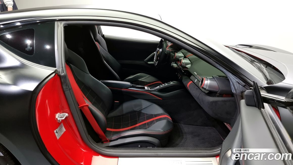 Ferrari 812 Superfast 6.5 V12 (11.2019)