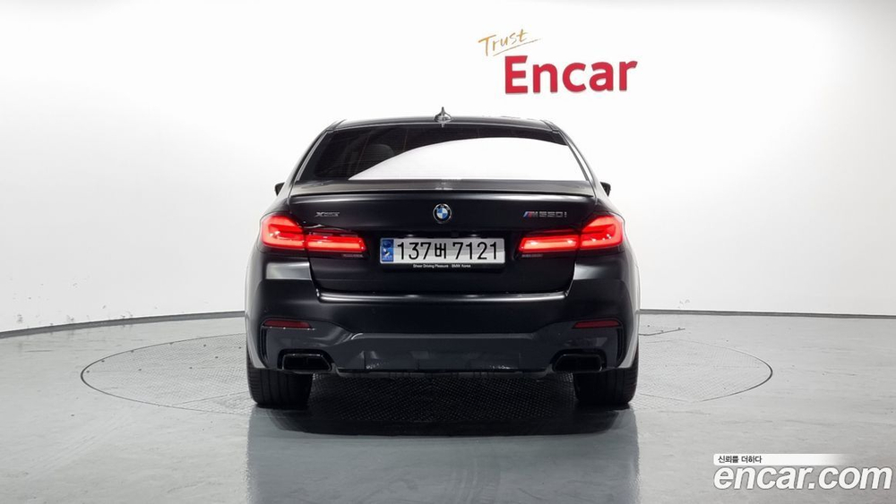 BMW 5 Series (G30) M550i xDrive (02.2021)