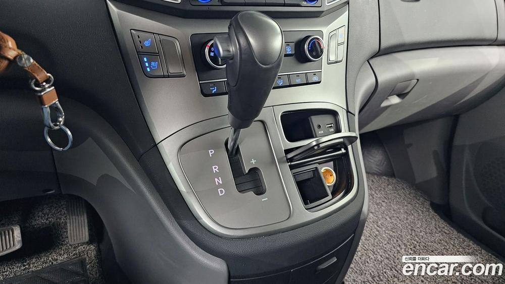 Hyundai The New Grand Starex Van 3-х местный (02.2021)