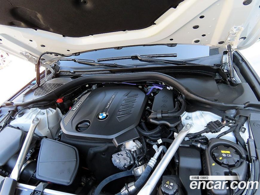 BMW 5 Series (G30) 523d Luxury (12.2022)