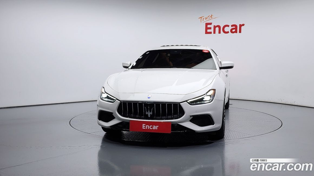 Maserati Ghibli 3.0 Дизель GrandSport (12.2020)