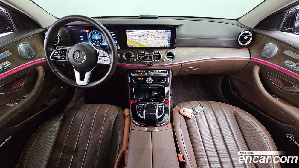 Mercedes-Benz E-Class W213 E300 4MATIC Exclusive (10.2020)