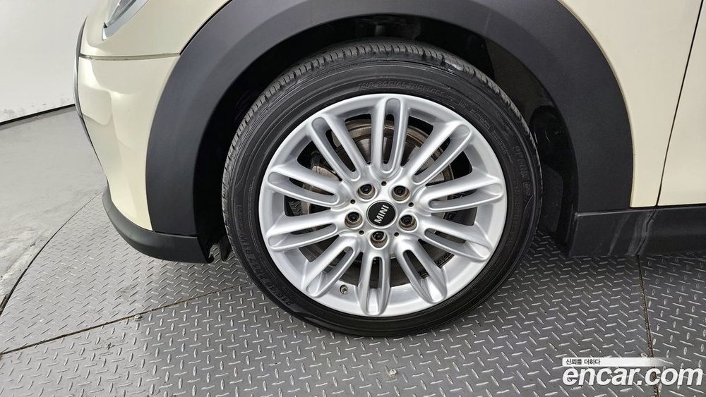 Mini Cooper Classic Plus (11.2021)