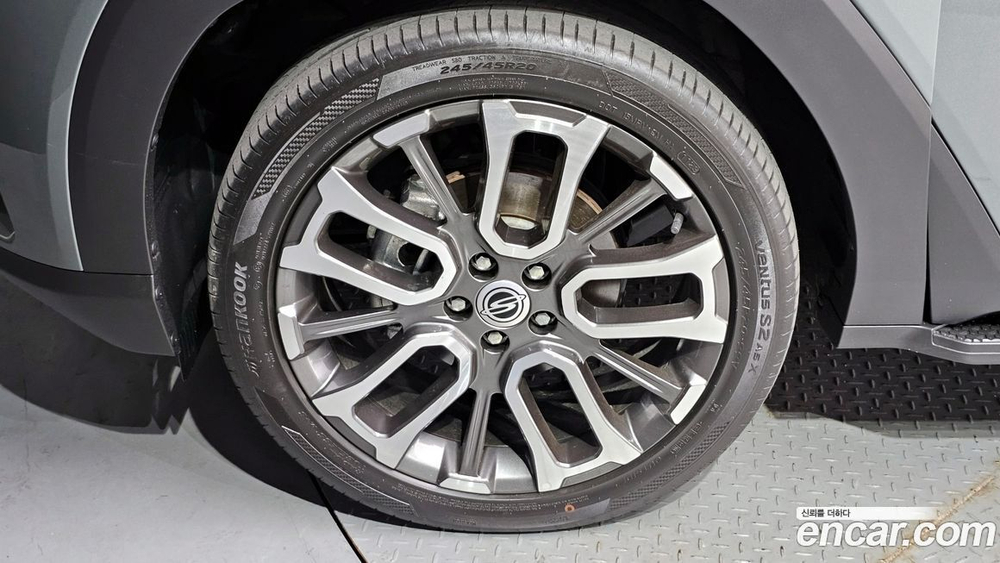KG Mobility (Ssangyong) Torres Бензин 1.5 4WD (04.2023)