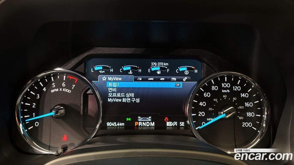 Ford Expedition Platinum 4WD (12.2021)