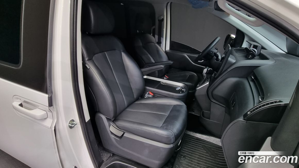 Hyundai Staria Cargo 5인승 (01.2023)