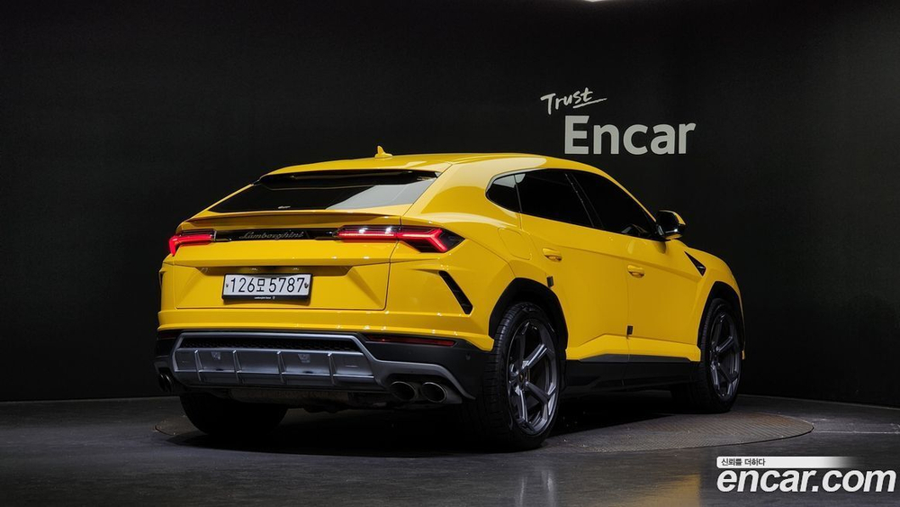 Lamborghini Urus 4.0 V8 (10.2019)