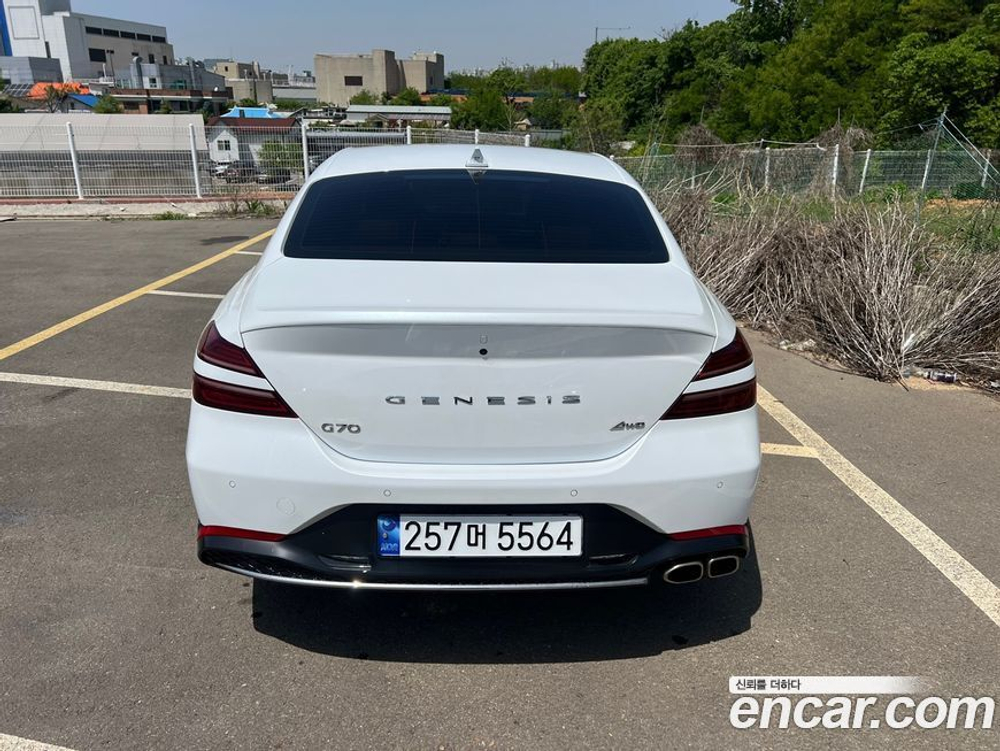 Genesis The New G70 Бензин 2.0T 4WD (04.2023)