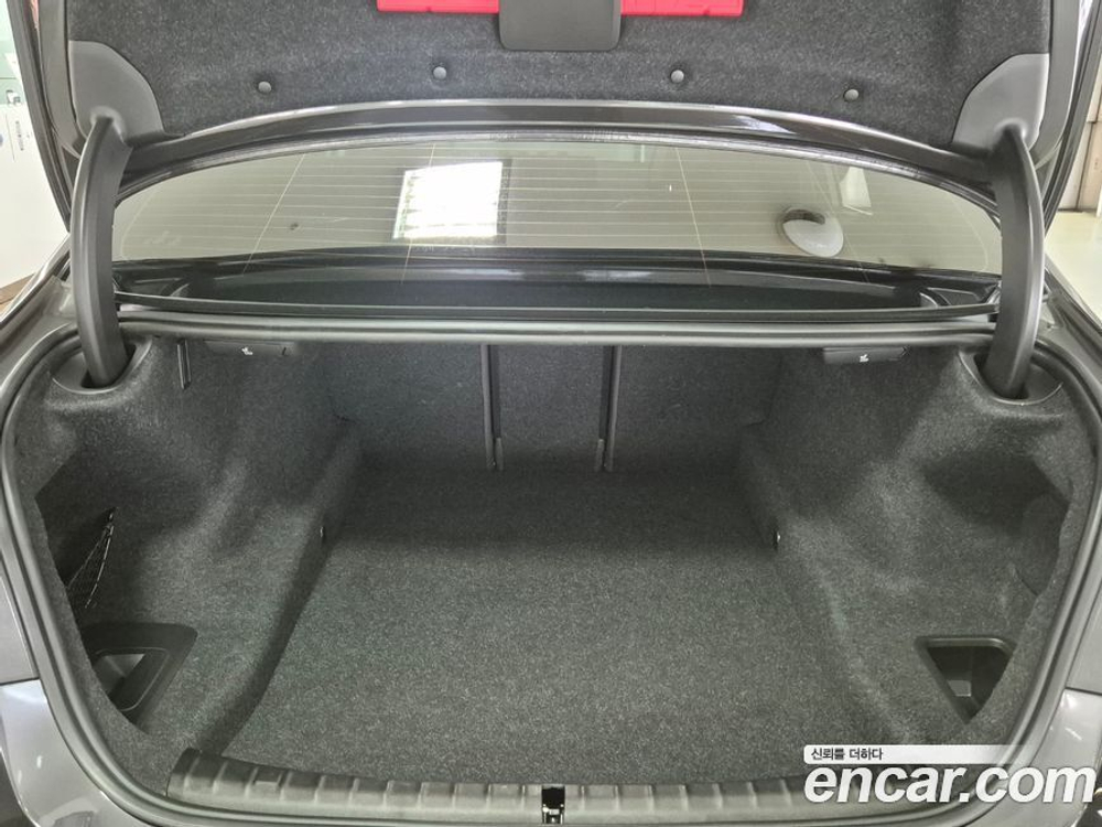 BMW 5 Series (G30) M550i xDrive (08.2021)