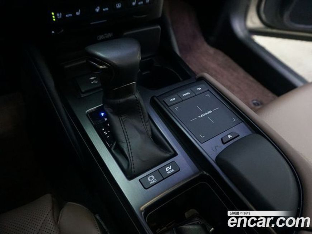 Lexus ES300h 7 Generation Executive (03.2022)