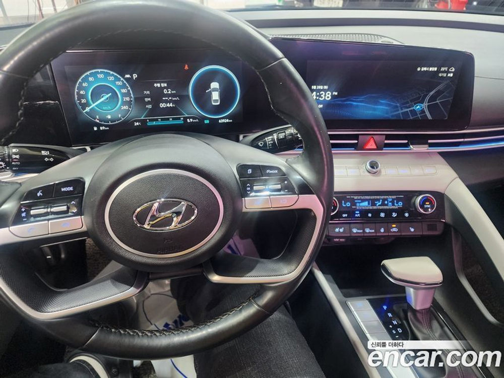 Hyundai Avante (CN7) 1.6 (12.2020)