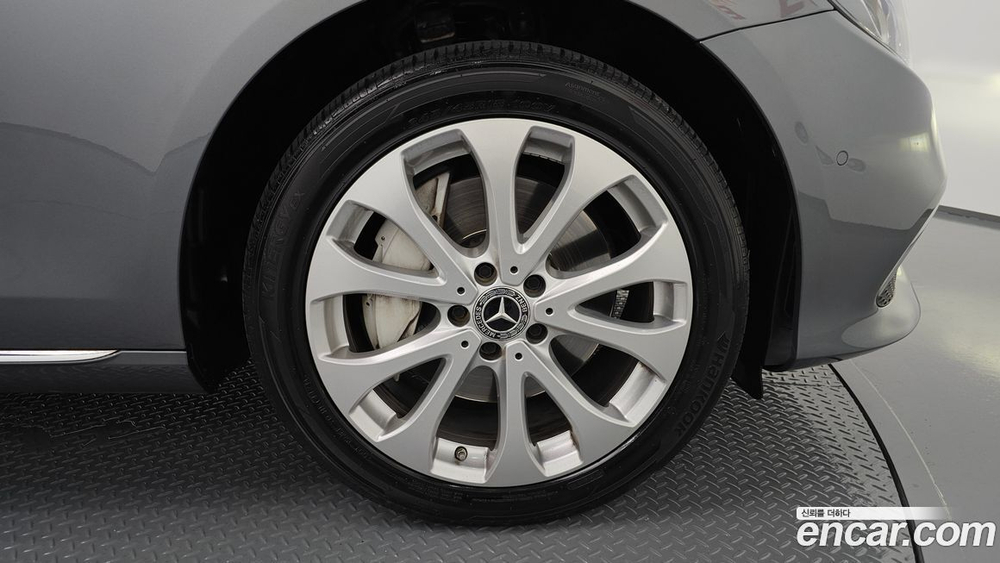 Mercedes-Benz E-Class W213 E300 4MATIC Exclusive (06.2020)