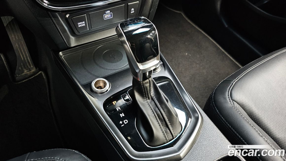KG Mobility (Ssangyong) Very New Tivoli Бензин 1.5 2WD (11.2020)