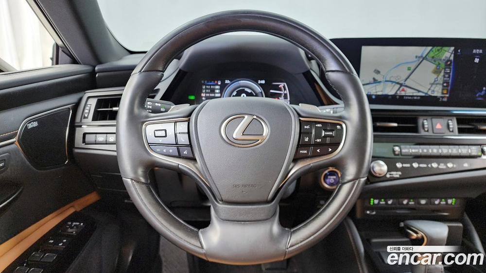 Lexus ES300h 7 Generation Executive (01.2022)