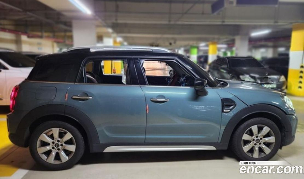 Mini Cooper Countryman Classic (09.2021)