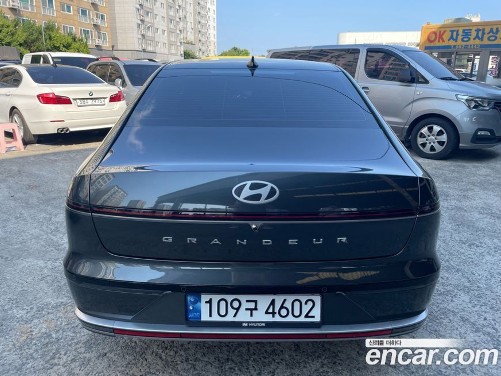 Hyundai Grandeur (Azera) (GN7) 2.5 Бензин 2WD (01.2024)