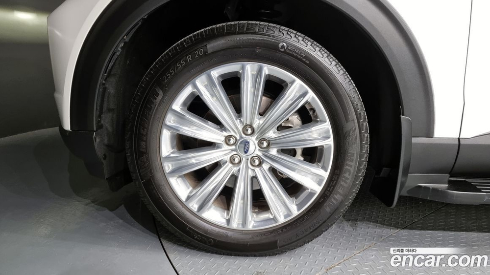 Ford Explorer 6 Generation 2.3 Limited 4WD (01.2020)