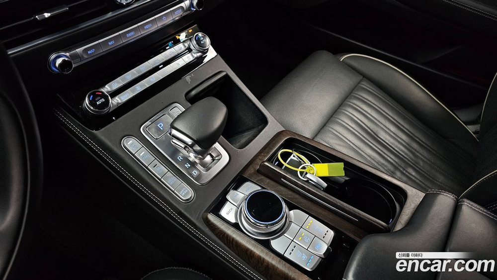 Genesis G90 3.8 AWD (02.2020)