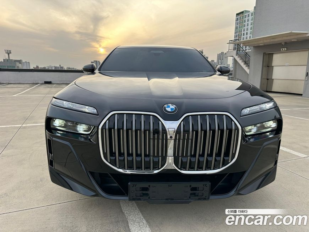 BMW 7 Series (G70) 740d xDrive M Sports (09.2023)