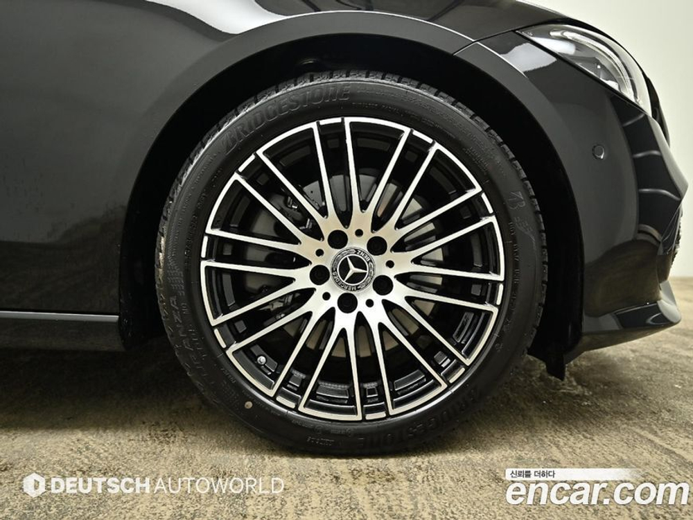 Mercedes-Benz C-Class W206 C300 4MATIC Avangarde (12.2023)