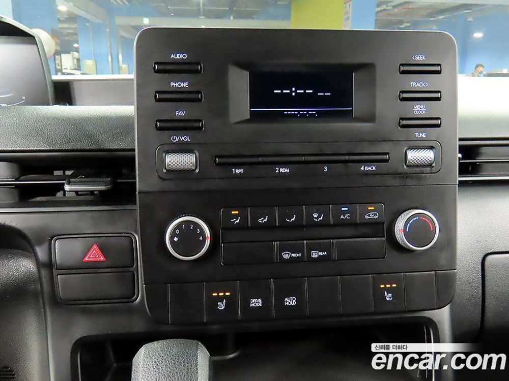 Hyundai Staria Cargo 3-х местный (06.2021)