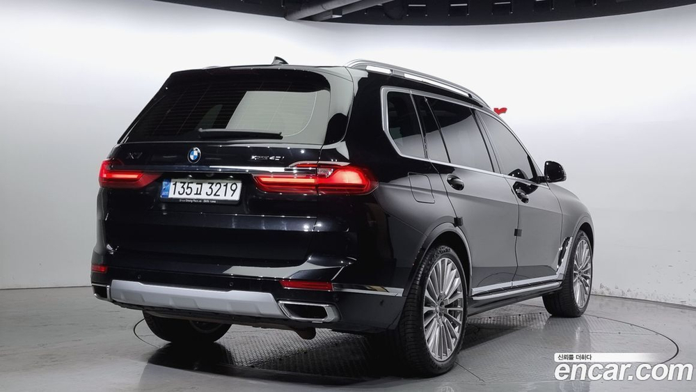 BMW X7 (G07) xDrive 40i Design Pure Excellence 7-и местный (02.2021)