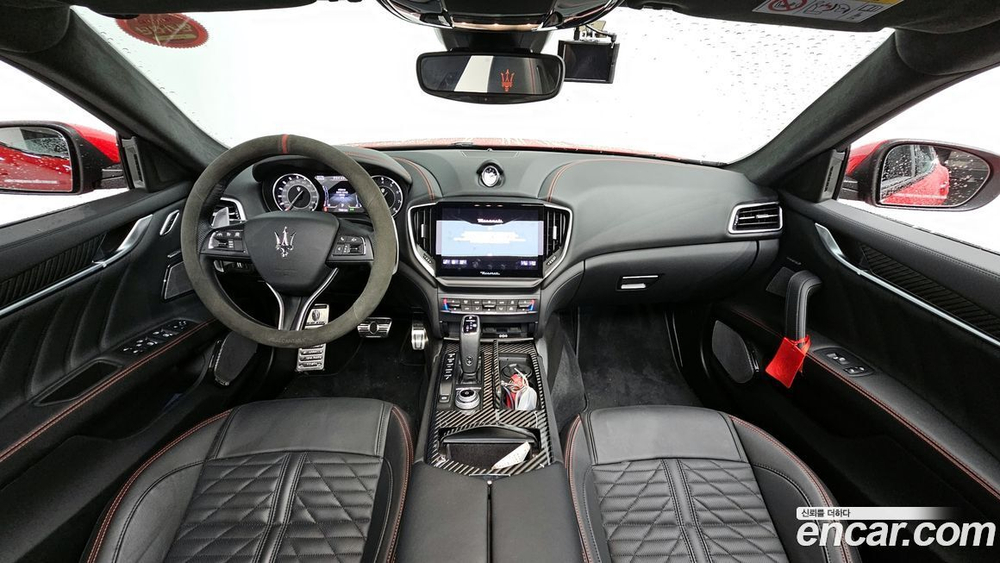 Maserati Ghibli 3.0S Q4 F Tribute (12.2021)