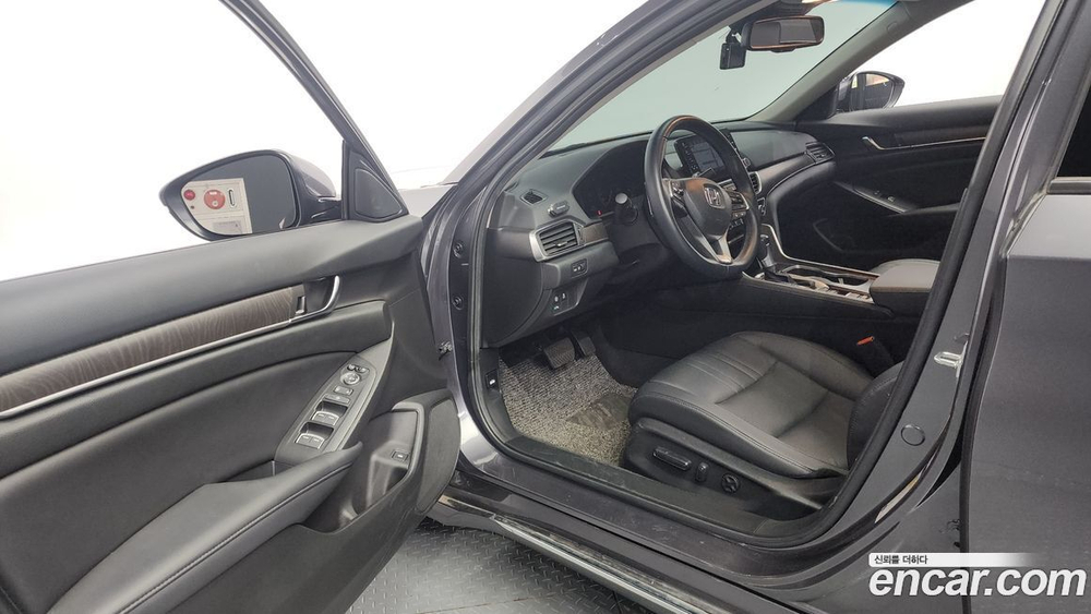 Honda Accord 10 Generation 1.5 Turbo (10.2021)