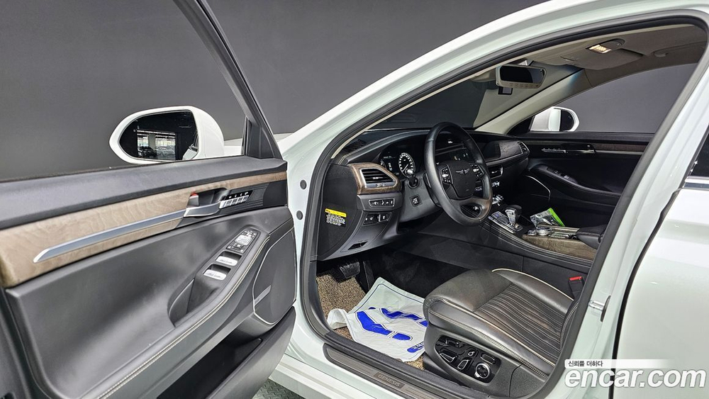 Genesis G90 3.3 T AWD (12.2019)