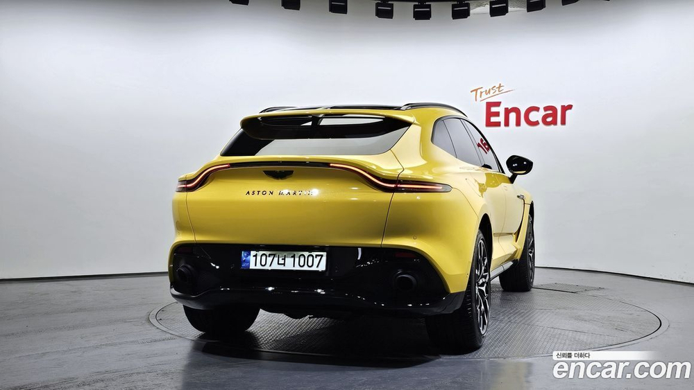Aston Martin DBX 4.0 V8 (05.2021)
