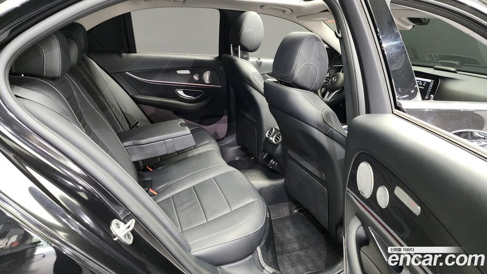 Mercedes-Benz E-Class W213 E300 4MATIC Avangarde (09.2019)