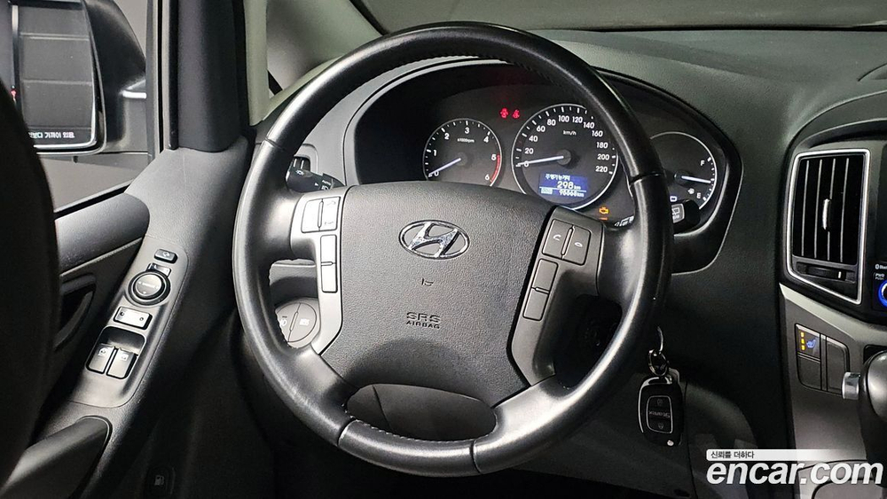 Hyundai The New Grand Starex Van 3-х местный (09.2020)