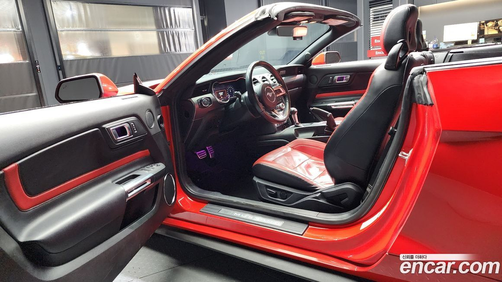 Ford Mustang Convertible (04.2021)