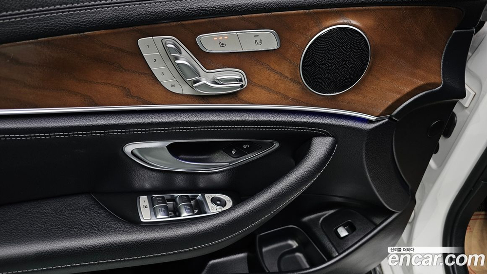 Mercedes-Benz E-Class W213 E220d 4MATIC Exclusive (10.2019)