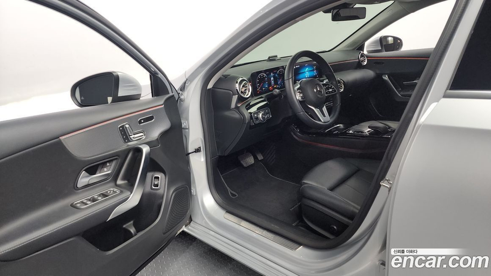 Mercedes-Benz A-Class W177 A250 4MATIC Sedan (07.2020)