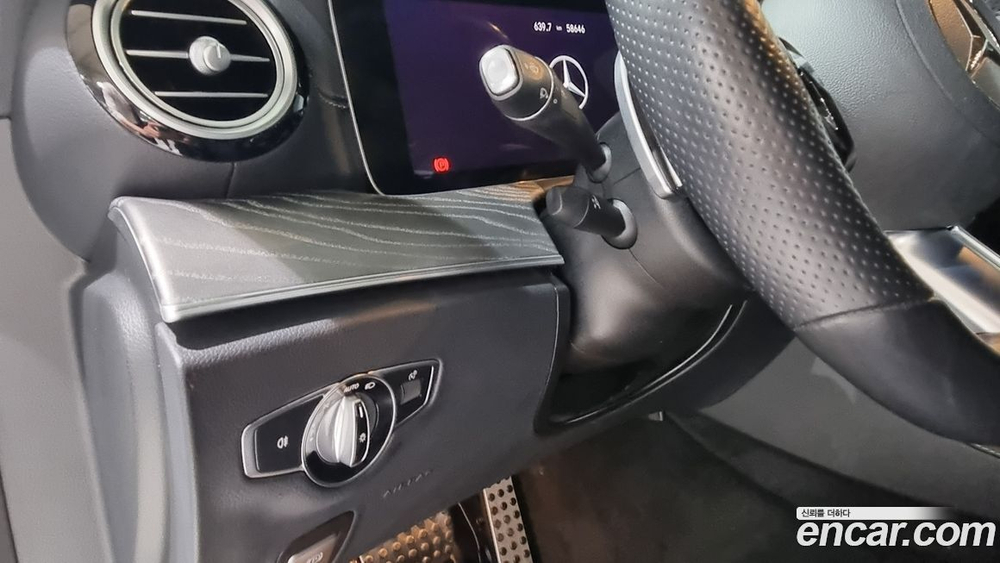Mercedes-Benz E-Class W213 E350 4MATIC AMG Line (10.2020)