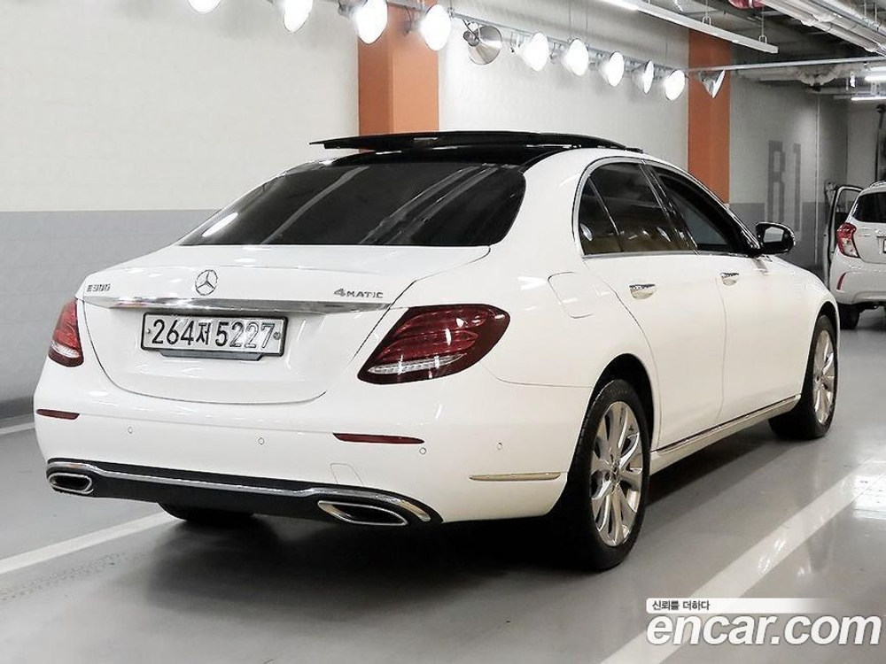 Mercedes-Benz E-Class W213 E300 4MATIC Exclusive (09.2019)