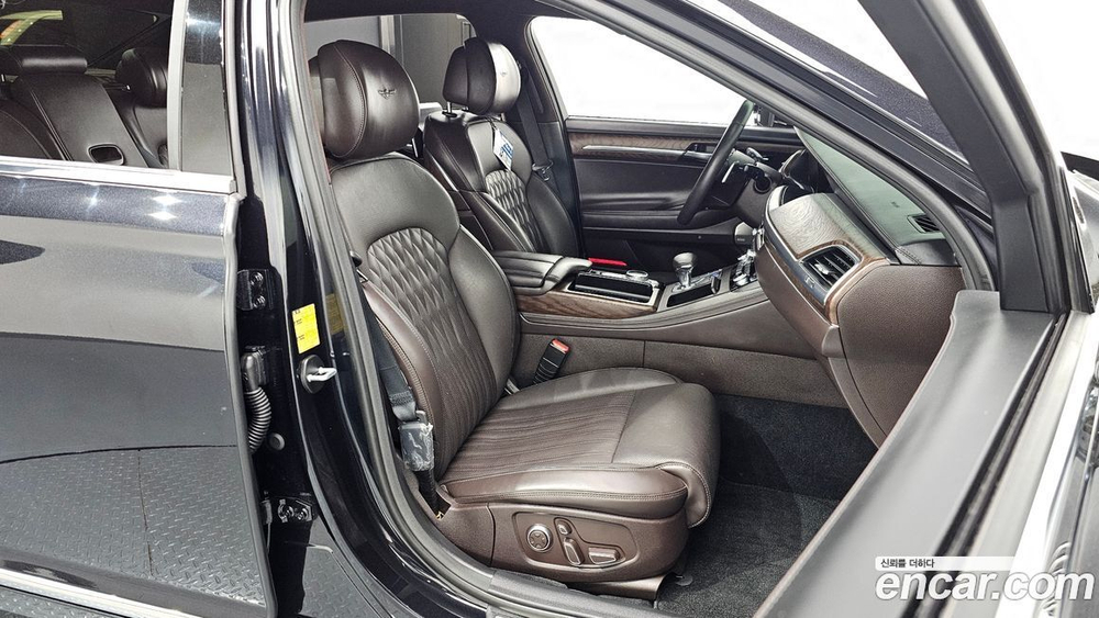 Genesis G90 5.0 AWD (07.2020)