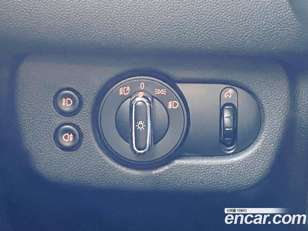Mini Cooper Clubman Basic (03.2020)