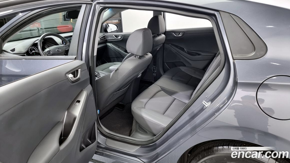 Hyundai The New Ionic Hybrid 1.6 HEV (10.2019)