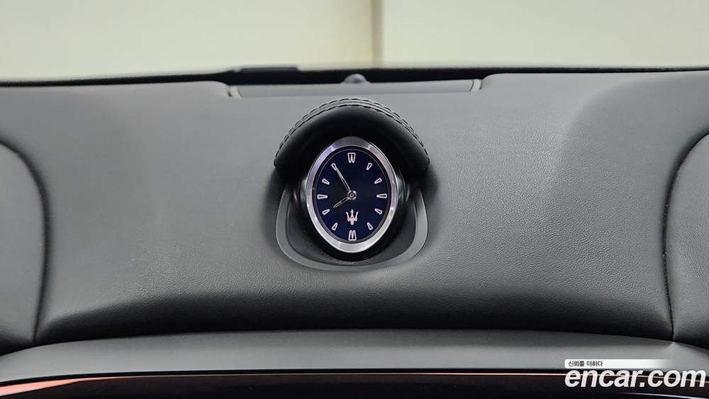 Maserati Ghibli 2.0 프라그먼트 Editions (05.2022)