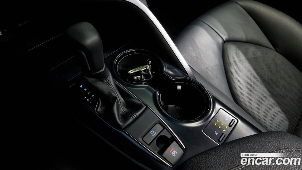 Toyota Camry (XV70) 2.5 Sports 에디션(모노톤) (12.2020)
