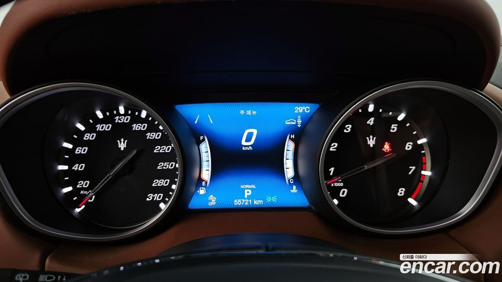 Maserati Levante 3.0 AWD GranLusso (06.2020)